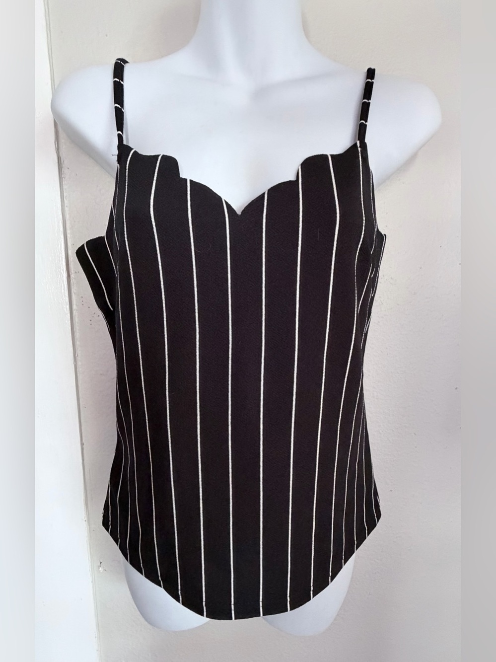 NWOT black white striped camisole features scalloped neckline M